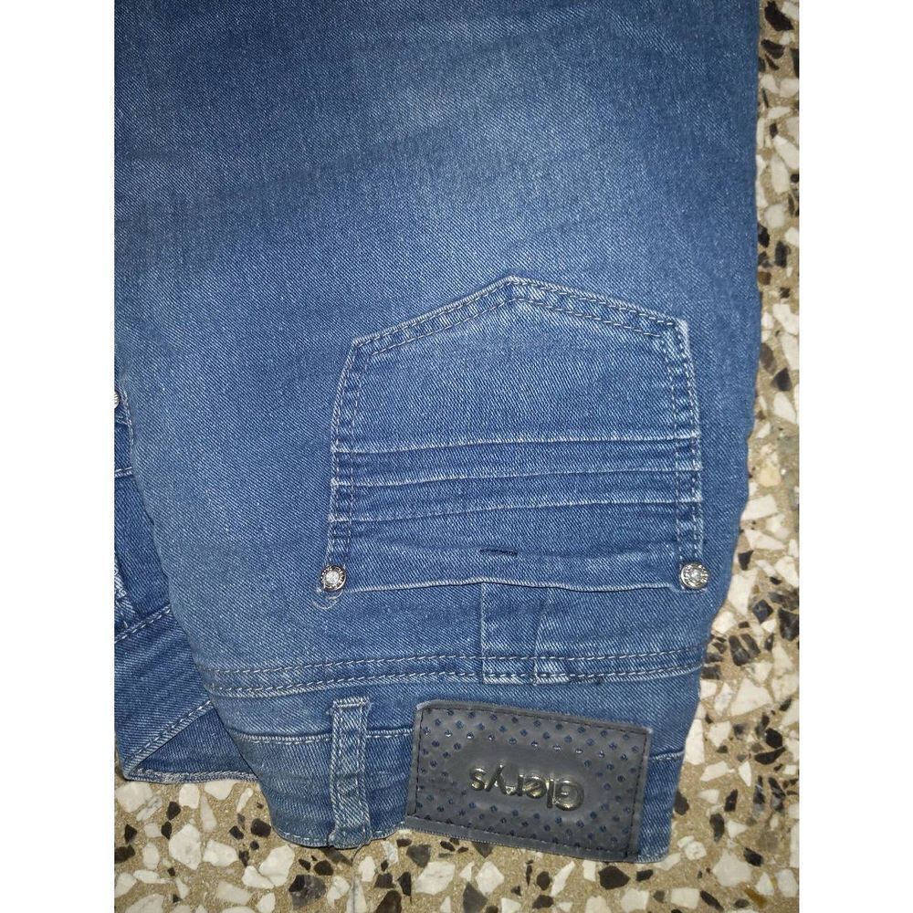 Randomized Jean bundle  - Picture 9 of 16